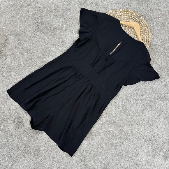 Express Women’s V-Neck Romper Shorts Chiffon Keyhole Back in Black 12 - Picture 6 of 14